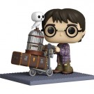Harry Potter and the Sorcerer's Stone 20th Anniversary Harry Pushing Trolley Deluxe Pop! Vinyl Figur 135 thumbnail