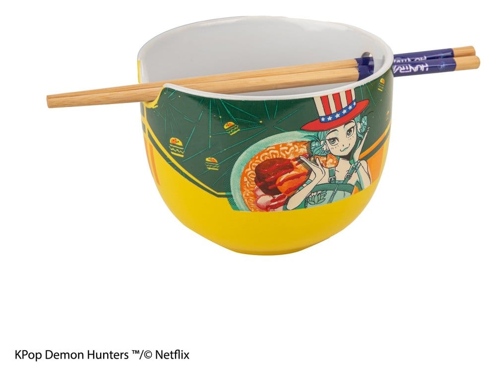 Gjør ramenpausen litt mer KPop Demon Hunters! Keramikkbolle med Zoey Hamburger-design og matchende spisepinner i bambus.